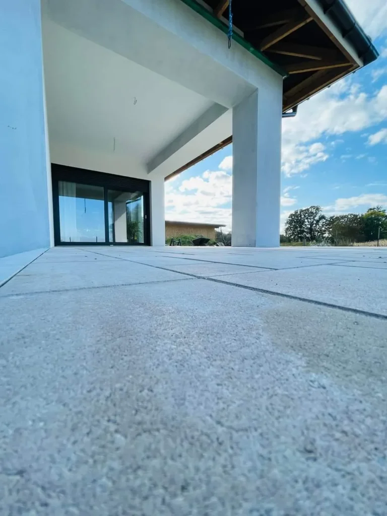 profesjonalne wykonanie tarasu oraz kolnierza wokol domu bielsko biala zakonczenie prac